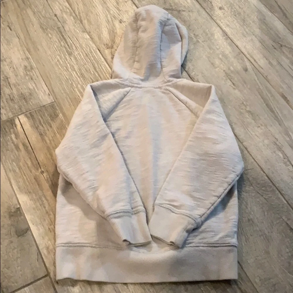 Bundle of 2 size 4 tops